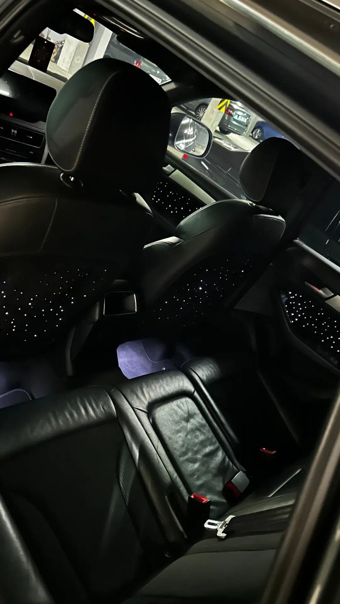 Audi Q5 - programovatelné nebe, jednobarevný dekor – foto 3