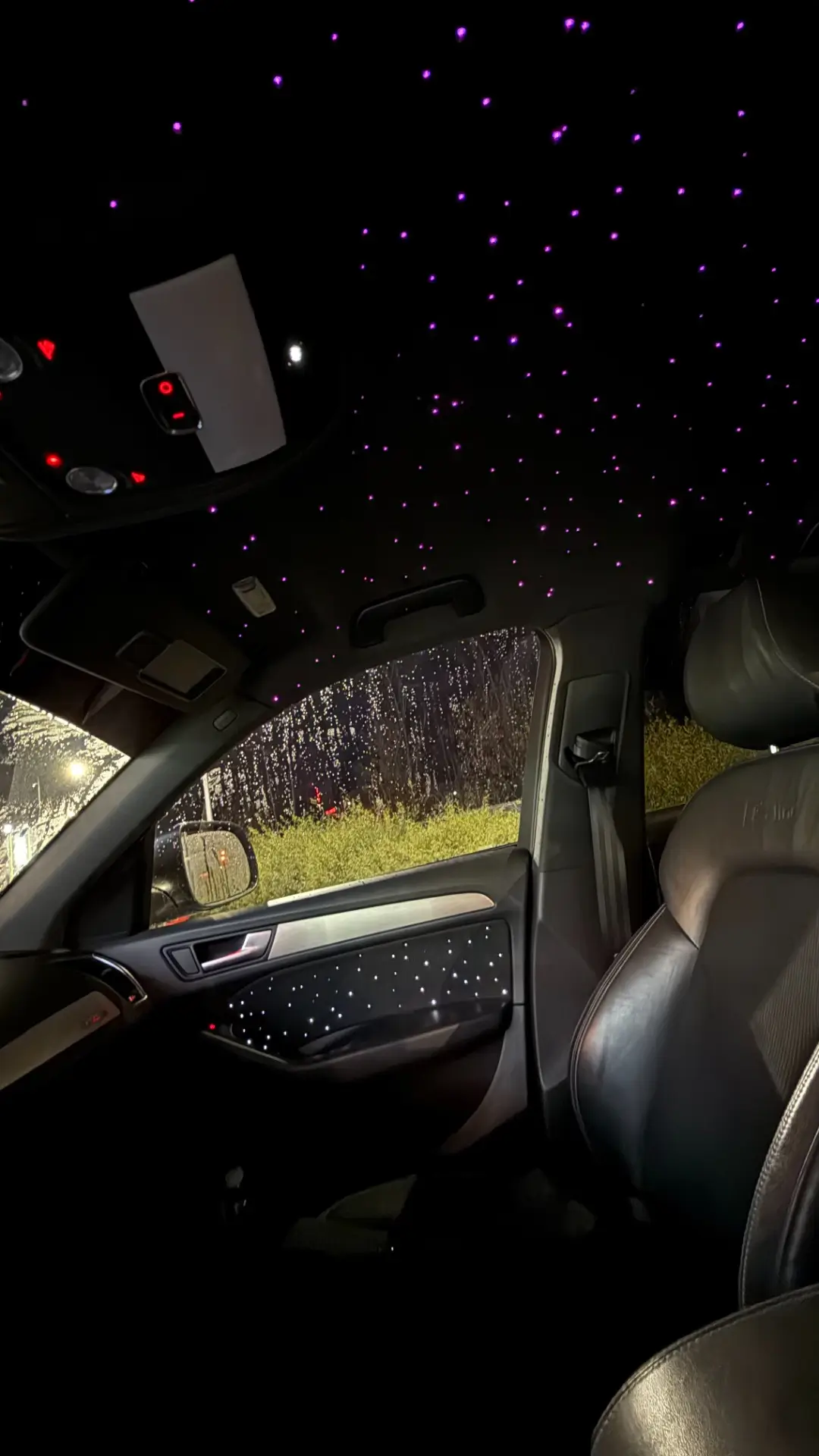 Audi Q5 - programovatelné nebe, jednobarevný dekor – foto 1